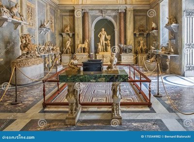 roma-vatican-city-italia-sala-degli-animali-nella-parte-pioclementina-dei-musei-vaticani-città-di-vaticano-stato-del-175544982 NNNN.jpg