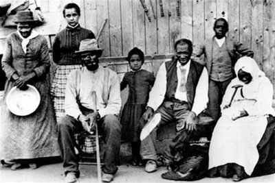 famiglia di colore_800x534 (1).jpg