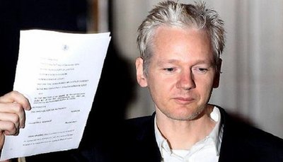 Daily-sun_Jullian_Asange_wikileaks_picture.jpg