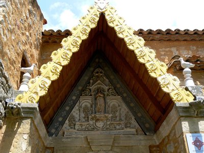 05 - Rennes_entree_eglise.jpg