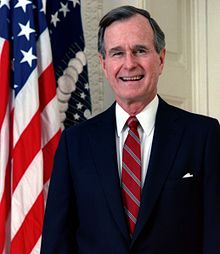 George_H._W._Bush,_President_of_the_United_States,_1989_official_portrait.jpg