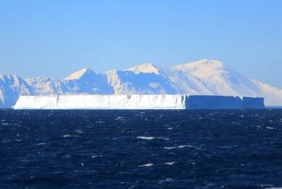 iceberg_2.jpg_619059718.jpg