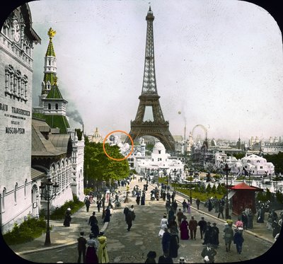 segnalata Champ de Mars and Eiffel Tower1.jpg