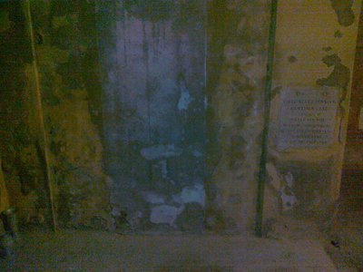 porta murata sala della pietà sotterraneo.jpg
